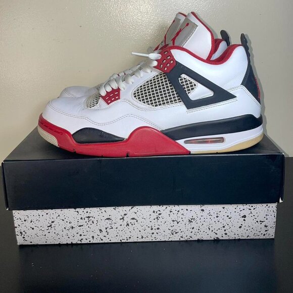 Jordan 4 Fire Red - Picture 2 of 5